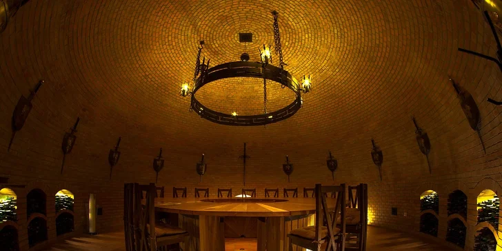 Pobyt v rodinnom vinárstve na Slovácku: polpenzia, wellness aj riadená degustácia