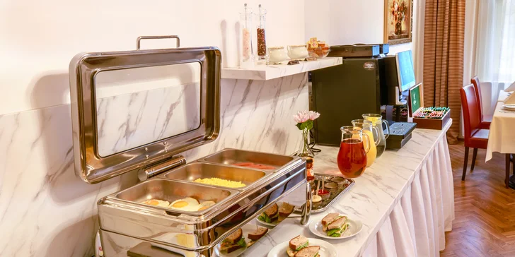 Luxusný hotel na karlovarskej kolonáde: pobyt s možnosťou raňajok aj pivných kúpeľov