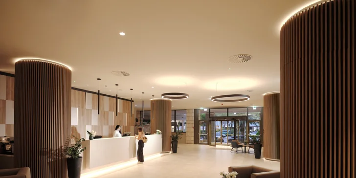 Dovolenka v Portoroži: 4* hotel s raňajkami alebo polpenziou, bazény, dieťa do 12,9 rokov zdarma