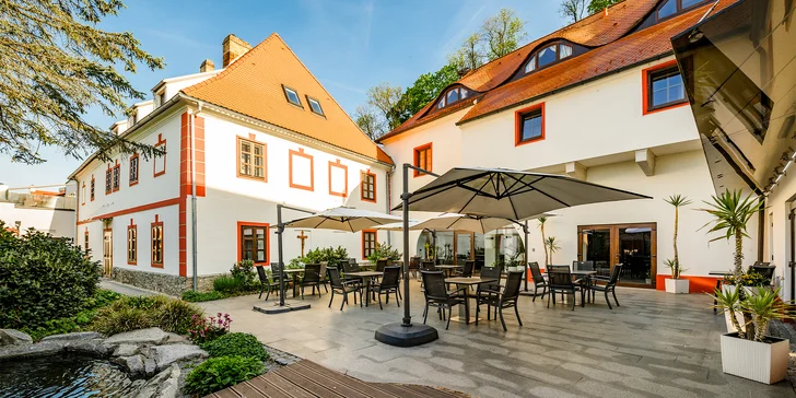 Krásne apartmány len 800 m od zámku v Hlubokej s raňajkami aj wellness