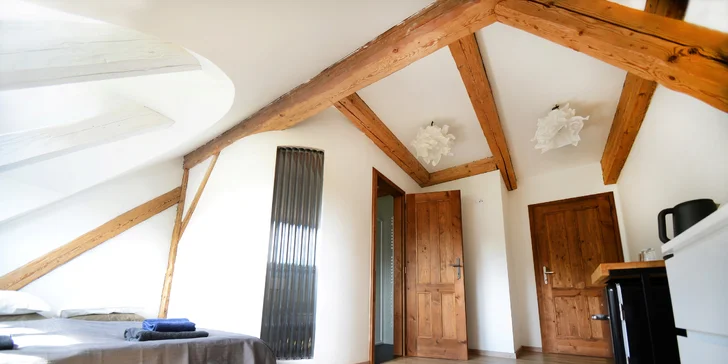 Pobyt na Šumave: moderne zrekonštruovaná fara v Rejštejně, 3 km od Kašperských hôr