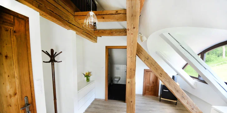 Pobyt na Šumave: moderne zrekonštruovaná fara v Rejštejně, 3 km od Kašperských hôr