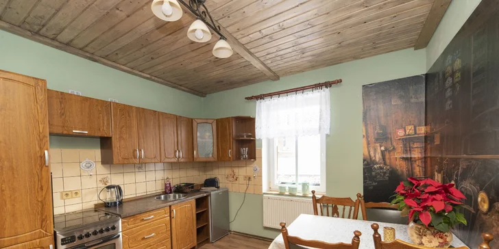 Romantické vidiecke apartmány na severe Čiech: možnosť exkurzie do sklárne aj posedenia v secesnej kaviarni