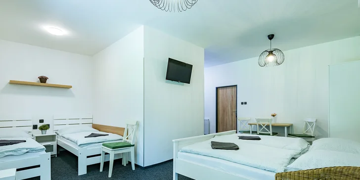 Pobyt v Klášterci nad Ohří s raňajkami, košom dobrôt aj jazdou na koni