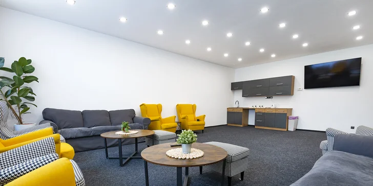 Pobyt v Klášterci nad Ohří s raňajkami, košom dobrôt aj jazdou na koni