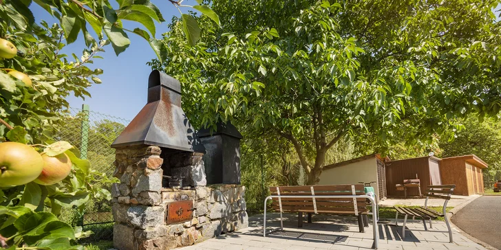 Pobyt v Klášterci nad Ohří s raňajkami, košom dobrôt aj jazdou na koni