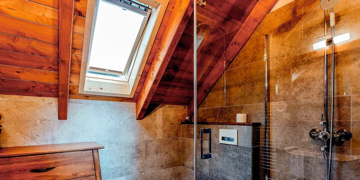 Kúzelný pobyt na Orave: moderná chalupa pre 8 osôb s privátnym mini wellness a veľkou záhradou