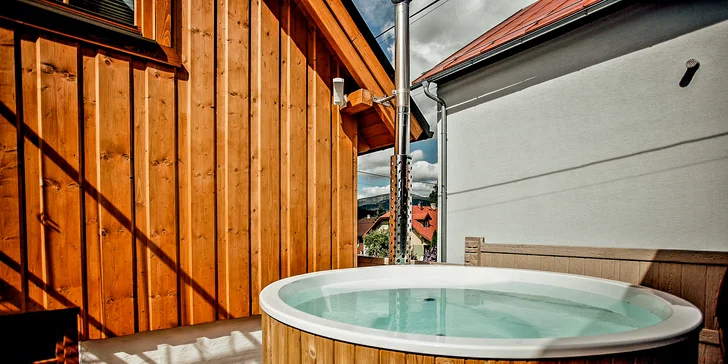 Kúzelný pobyt na Orave: moderná chalupa pre 8 osôb s privátnym mini wellness a veľkou záhradou