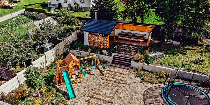 Kúzelný pobyt na Orave: moderná chalupa pre 8 osôb s privátnym mini wellness a veľkou záhradou