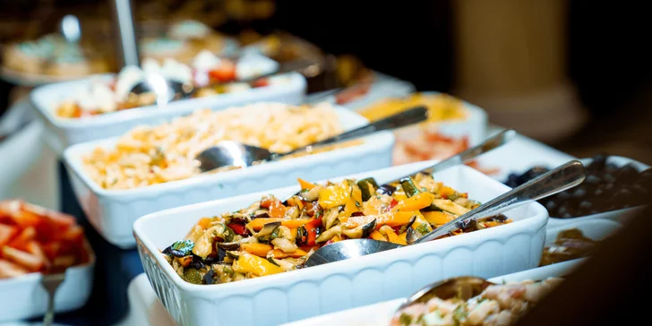 Pobyt na zámku pri Karlových Varoch: neobmedzený wellness, polpenzia, masáž aj procedúry