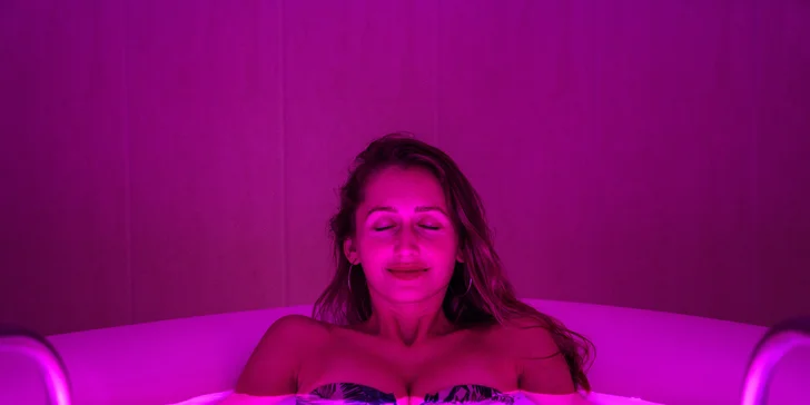 Pobyt na zámku pri Karlových Varoch: neobmedzený wellness, polpenzia, masáž aj procedúry