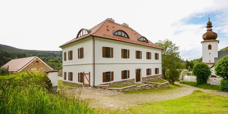 Pobyt na Šumave: moderne zrekonštruovaná fara v Rejštejně, 3 km od Kašperských hôr