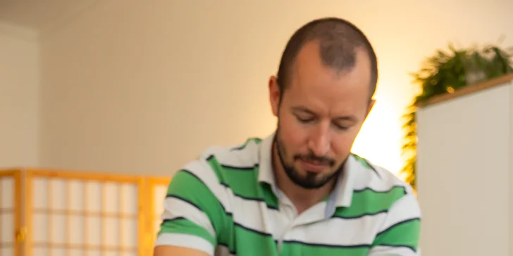 Klasická masáž chrbta 30 minút alebo celotelová masáž 60 minút