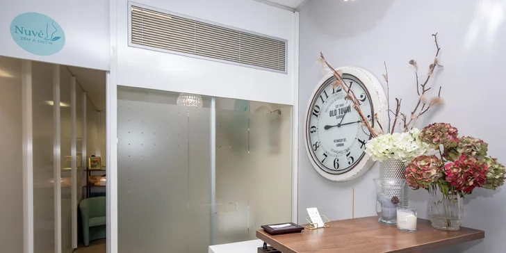 Suchá alebo mokrá pedikúra pre zdravie nôh, variant aj s masážou