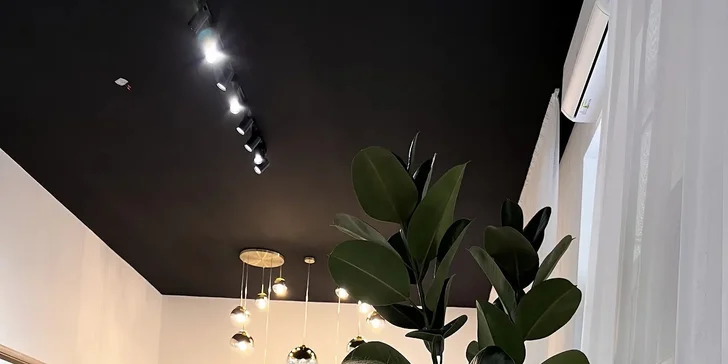 Mihalnice aj obočie ako z katalógu: úprava, farbenie, laminácia aj výhodná kombinácia