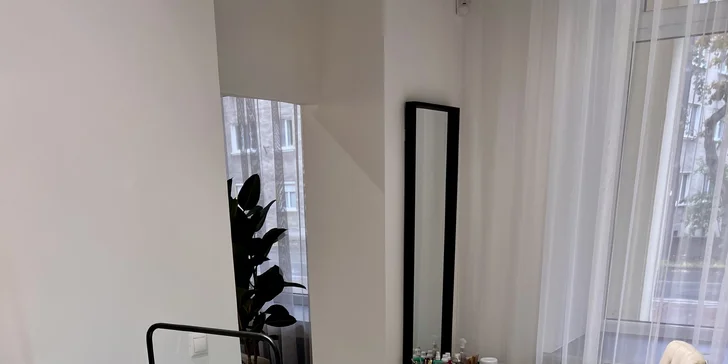 Mihalnice aj obočie ako z katalógu: úprava, farbenie, laminácia aj výhodná kombinácia