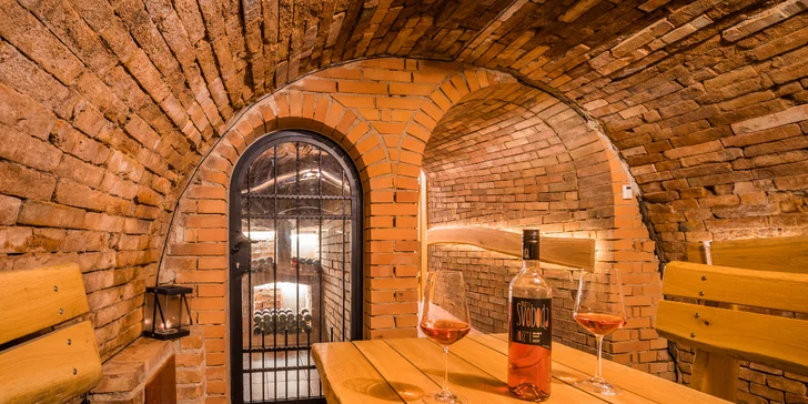 Pobyt vo Veľkých Bíloviciach: krásne ubytovanie v pivnici až pre 10 osôb aj s občerstvením