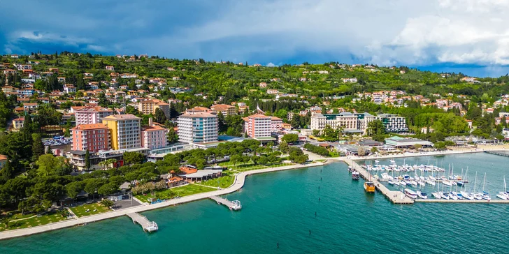Pobyt v 4* hoteli v Portoroži pri mori: jedlo, bazény a pobyt pre dieťa do 12,9 rokov zdarma