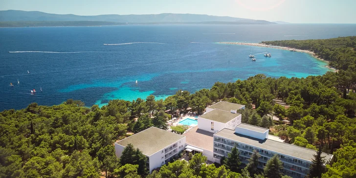 4* hotel na chorvátskom ostrove Brač: raňajky alebo polpenzia aj vonkajší bazén