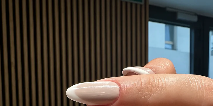 Gélové nechty či gél lak: Poďte si po krásne nechty