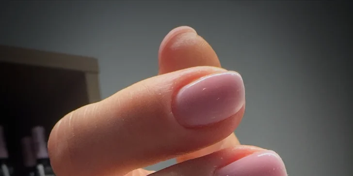 Gélové nechty či gél lak: Poďte si po krásne nechty