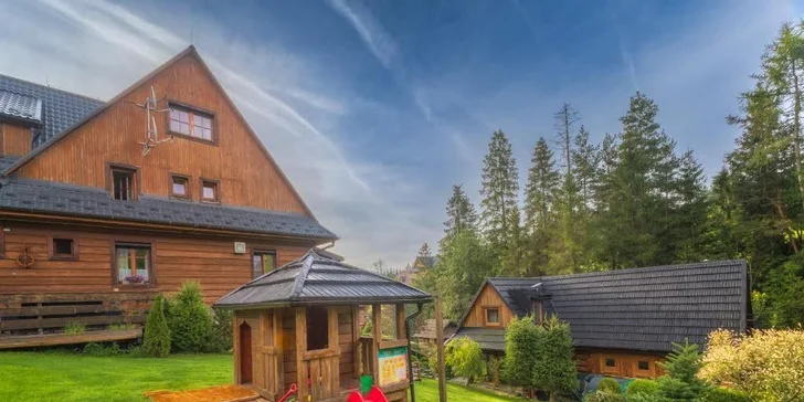 Ubytovanie v čarovnej chalúpke v Ždiari s raňajkami a možnosťou wellness