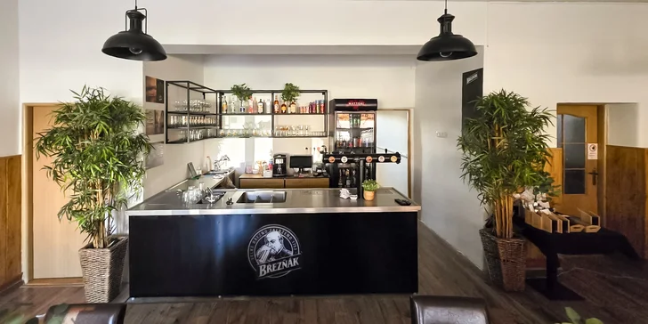 Pizza podľa tradičnej talianskej receptúry, v dvoch veľkostiach