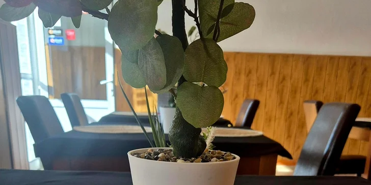 Pizza podľa tradičnej talianskej receptúry, v dvoch veľkostiach