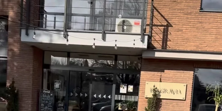 Tvarovanie postavy pomocou kryolipolýzy a EMS