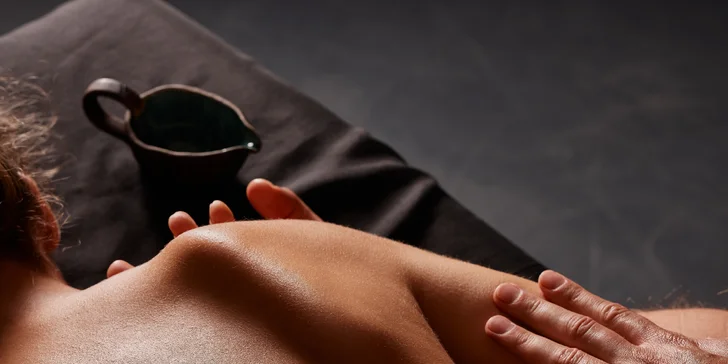 Relaxačná, regeneračná či kombinovaná masáž aj reflexná terapia chodidiel