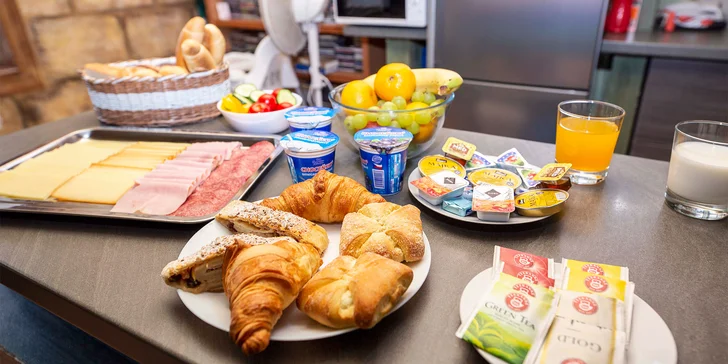 Pobyt v srdci Poděbrad: raňajky a fľaša vína, varianta vrátane wellness a masáže