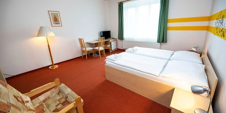 Pobyt v srdci Poděbrad: raňajky a fľaša vína, varianta vrátane wellness a masáže