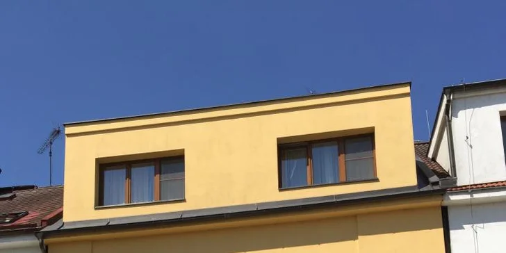 Pobyt v srdci Poděbrad: raňajky a fľaša vína, varianta vrátane wellness a masáže