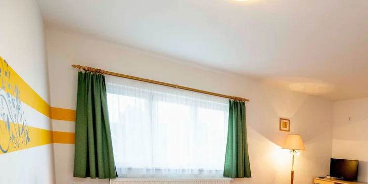 Pobyt v srdci Poděbrad: raňajky a fľaša vína, varianta vrátane wellness a masáže