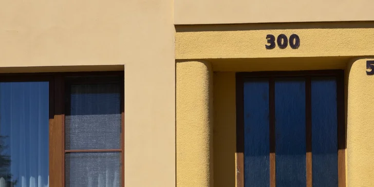 Pobyt v srdci Poděbrad: raňajky a fľaša vína, varianta vrátane wellness a masáže