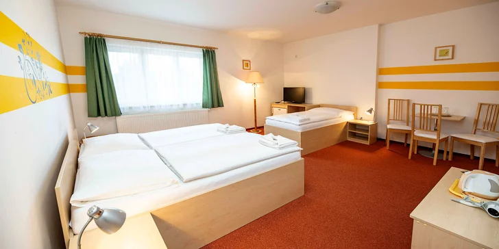 Pobyt v srdci Poděbrad: raňajky a fľaša vína, varianta vrátane wellness a masáže