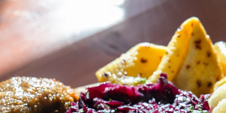 Kačacie hody s lokšami aj knedľou pre 1 alebo 2 osoby v Kôlničke