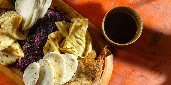 Kačacie hody s lokšami aj knedľou pre 1 alebo 2 osoby v Kôlničke