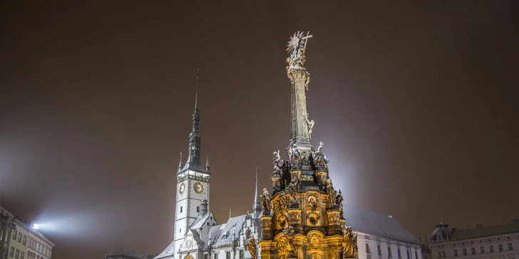 Jednodňový zájazd na rozprávkový hrad Bouzov s návštevou adventného Olomouca