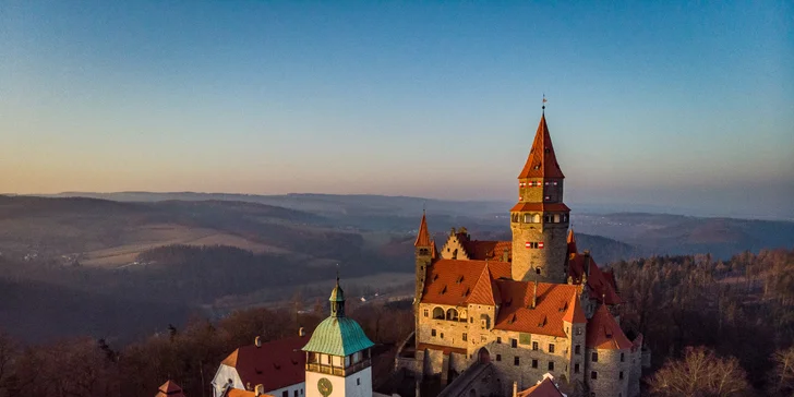 Jednodňový zájazd na rozprávkový hrad Bouzov s návštevou adventného Olomouca