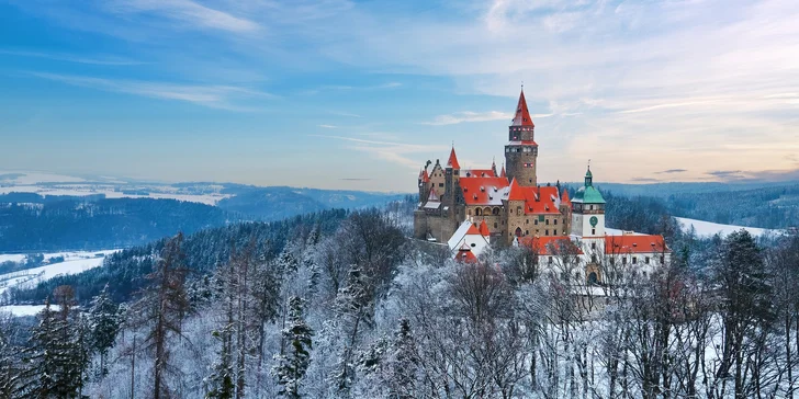 Jednodňový zájazd na rozprávkový hrad Bouzov s návštevou adventného Olomouca