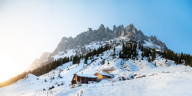 Krásny hotel v Rakúsku hneď pri zjazdovke: polpenzia plus, parádny wellness, herne pre deti