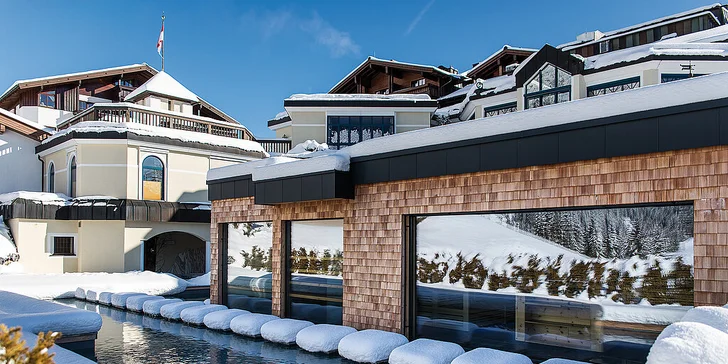 Krásny hotel v Rakúsku hneď pri zjazdovke: polpenzia plus, parádny wellness, herne pre deti