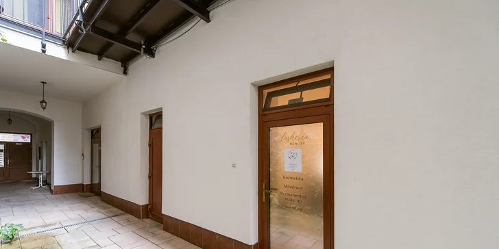 Pleťové ošetrenia LARENS: hĺbkové čistenie pleti alebo chemický peeling