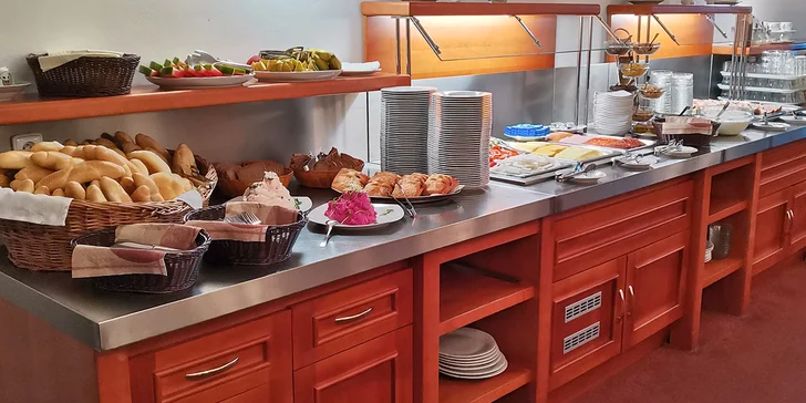 Pobyt na Vysočine: raňajky alebo polpenzia aj neobmedzený vstup do bazéna