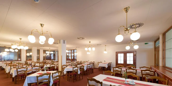 Pobyt na Vysočine: raňajky alebo polpenzia aj neobmedzený vstup do bazéna