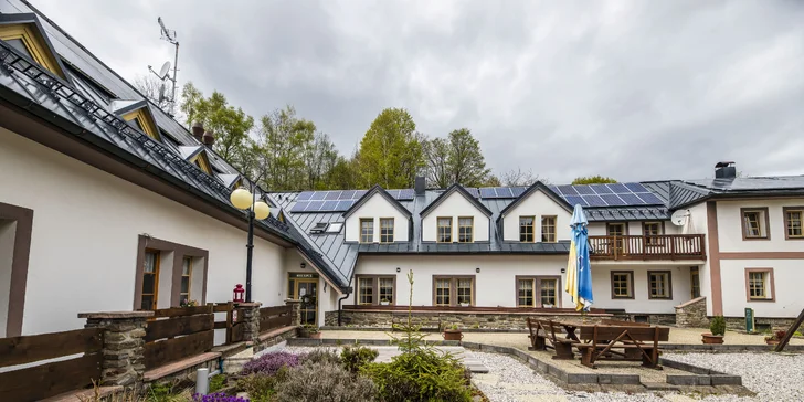 Pohodový pobyt na Šumave pri Kašperských Horách: ubytovanie s raňajkami alebo polpenziou