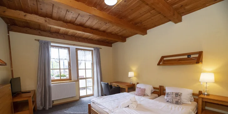 Pohodový pobyt na Šumave pri Kašperských Horách: ubytovanie s raňajkami alebo polpenziou