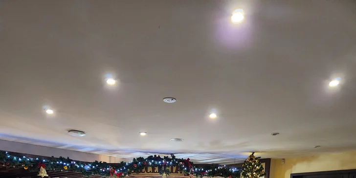 Silvestrovský večierok vo Vysokých Tatrách: bohaté menu, prípitok aj tombola