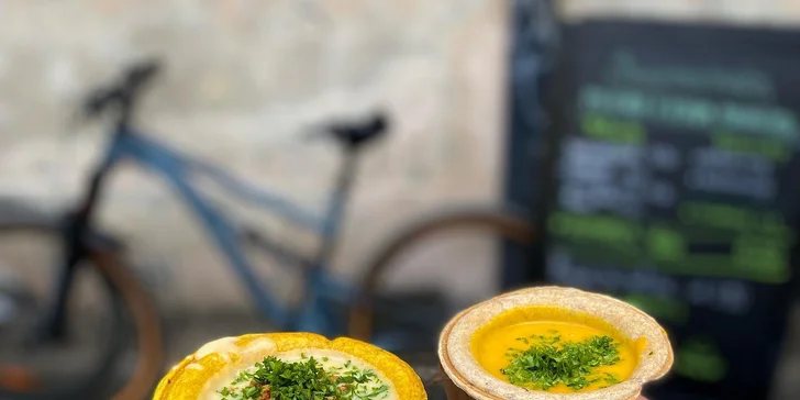 Soupculture Košice – polievka podľa výberu podávaná v jedlom chlebovom poháriku